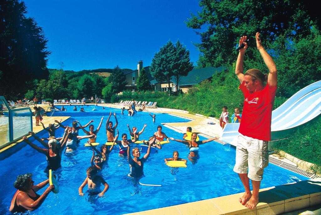Camping Paradis Marmotel Saint-Geniez-d'Olt Ngoại thất bức ảnh