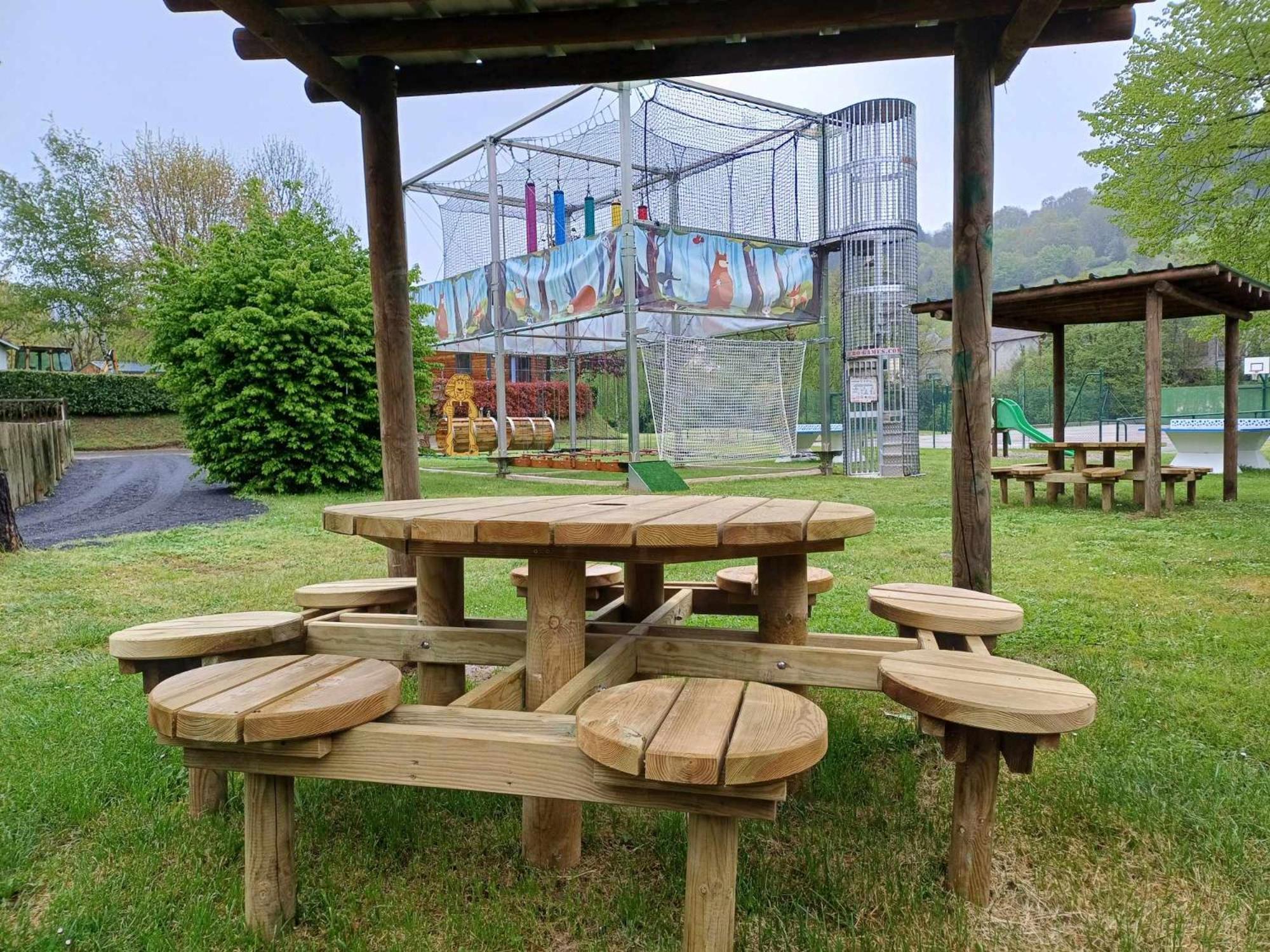 Camping Paradis Marmotel Saint-Geniez-d'Olt Ngoại thất bức ảnh